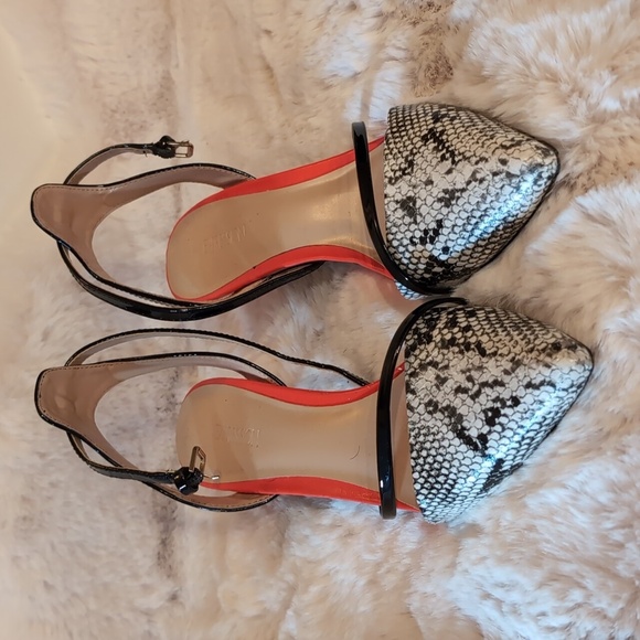 Expression| Vintage 80s Snake Skin Print Pointed Toe With Orange 3" Heels - Picture 1 of 13